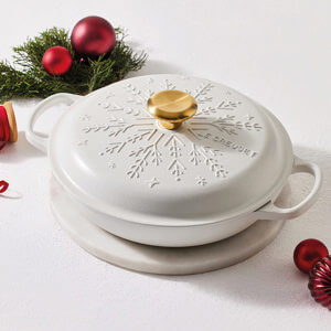 Le Creuset Cotton Signature Cast Iron Snowflake Shallow Casserole 26cm